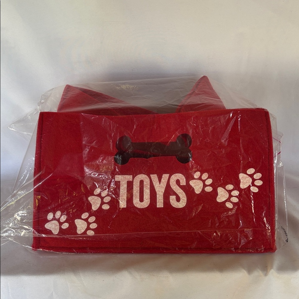 CUTE’ DOG FELT RED STORAGE TOTE WITH COLORFUL CHEW BONE TOYS & TRAINING CLICKS - Picture 9 of 12